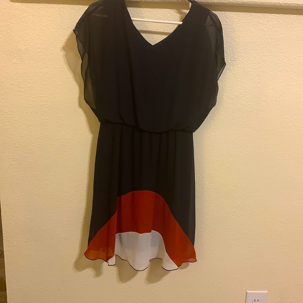 Dress mid length sleeveless blue red and white